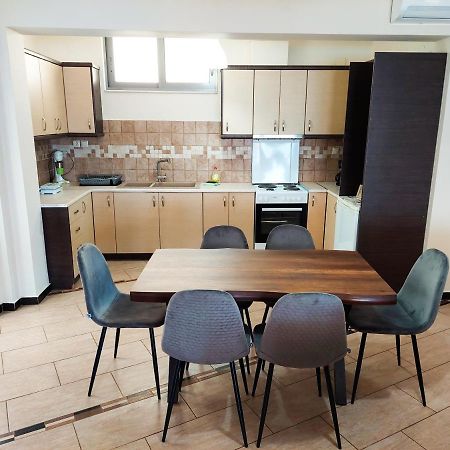 Golden Sunrise Apartment Gythio Exterior photo